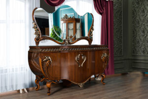 Antik Classic Dining Room Set