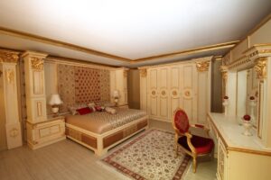 Belinda WOW Classic Bedroom Set