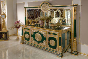 Saruhan Classic Dining Room Set