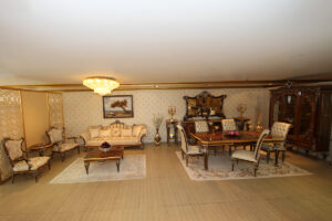 Sarayli Classic Dining Room Set