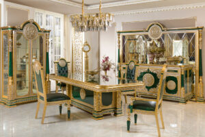 Saruhan Classic Dining Room Set