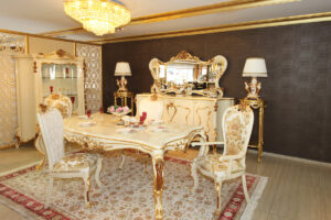 Perla Classic Dining Room Set
